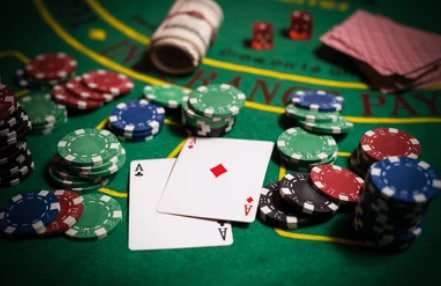 Mitra membaca panduan afiliasi digital
